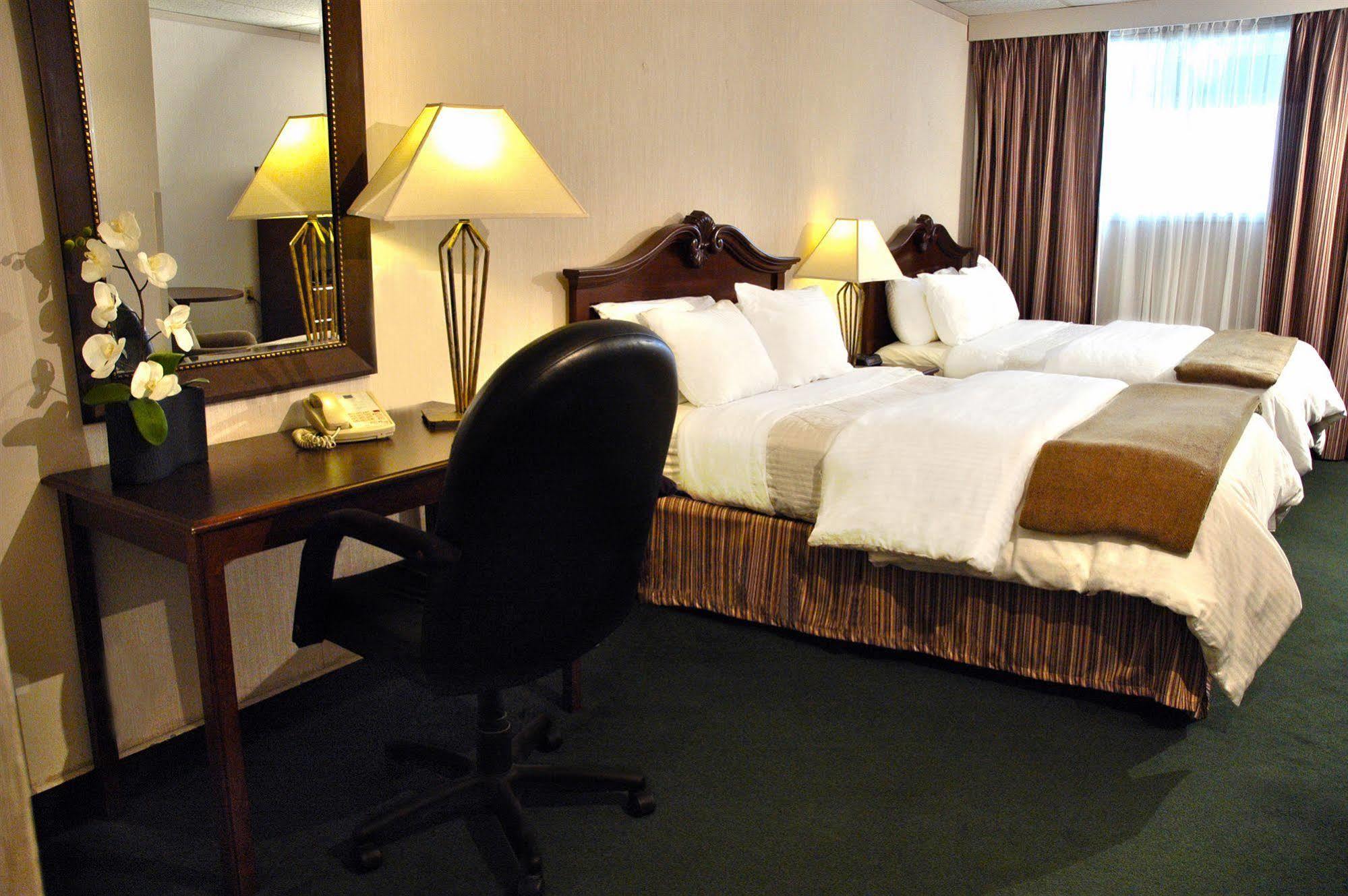 Ambassador Hotel Sudbury Eksteriør bilde